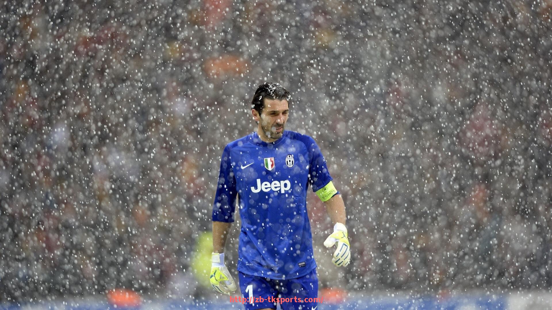 TK体育直播-健身器材使用时是否需要佩戴专用手套？